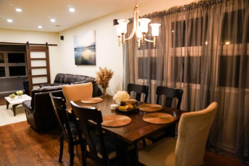 Nice And Cozy. Sleeps 5. Apartment Chicago Exterior photo